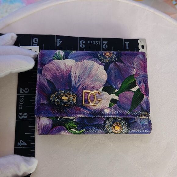D&G Limited Edition Rare Purple Leather Floral Daisy Compact Tri-Fold Wallet - Picture 11 of 11